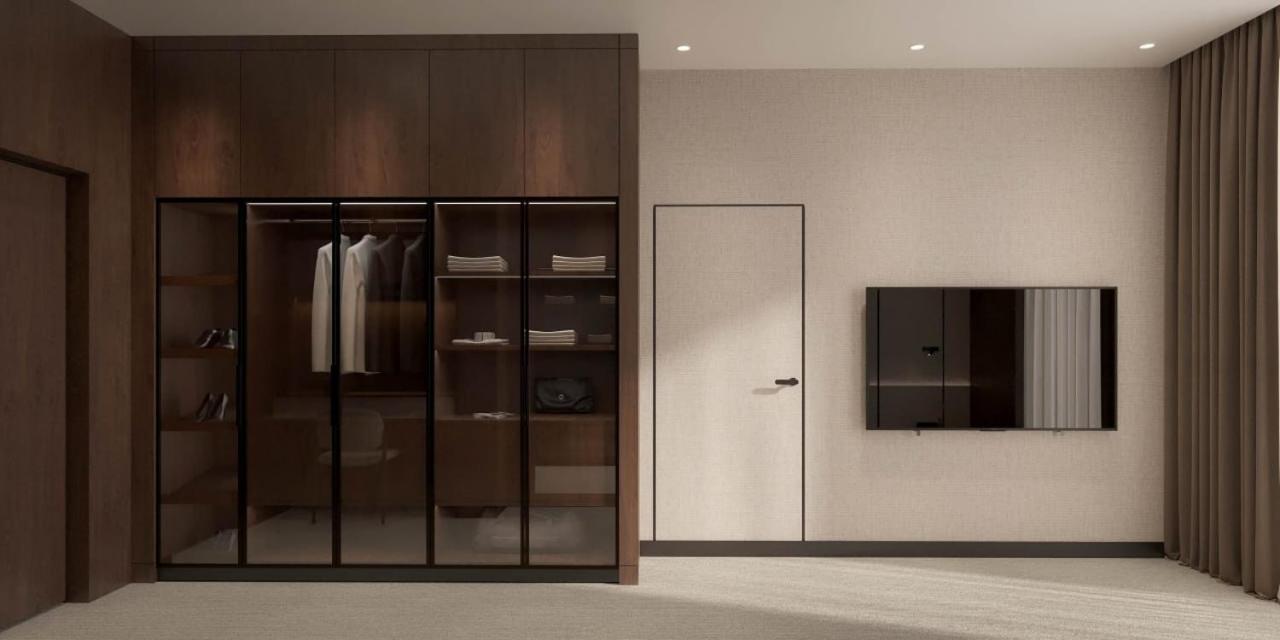 Emily Resort Leópolis Exterior foto A walk-in closet